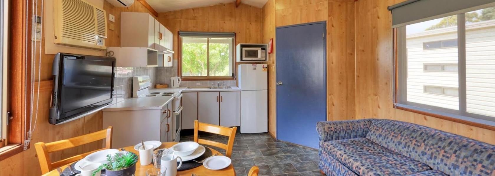 Highlander Van Village Армидейл Екстериор снимка